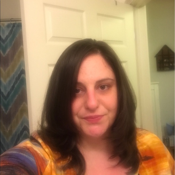 Meet your Posher, Danielle - Picture 9 of 16